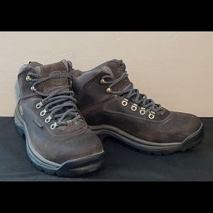 Women’s Timberland White Ledge Hiking Boot. Worn One Time
